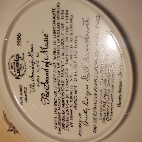 THE SOUND OF MUSIC COLLECTOR PLATE - Picture 6 of 6